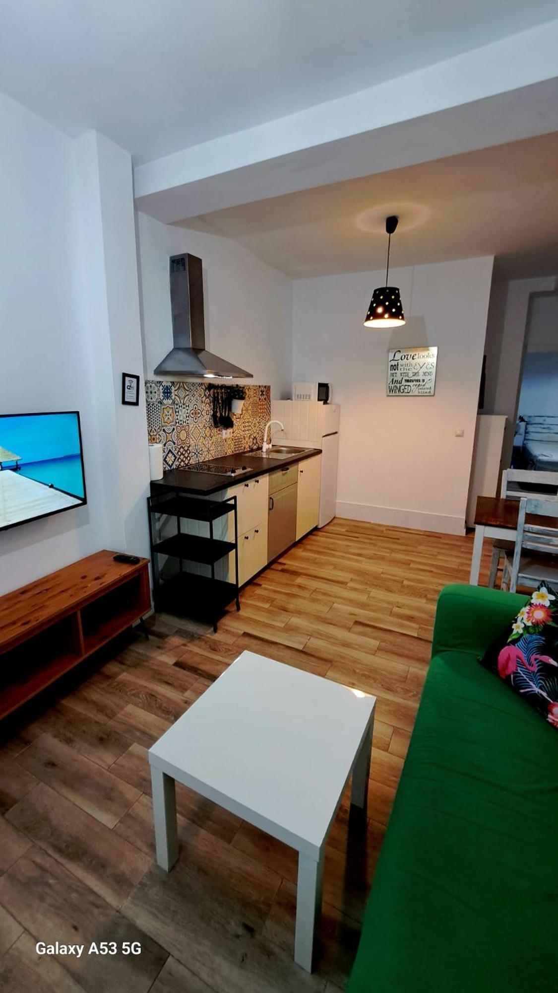 Acogedor Apartamento Centro Benalmadenaアパートメント エクステリア 写真